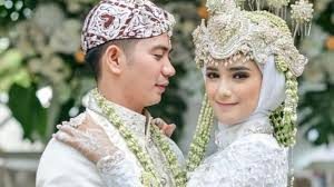 Nadya menempuh pendidikan d3 jurusan kebidanan di bandung, jawa barat. Profil Nadya Mustika Rahayu Terlengkap
