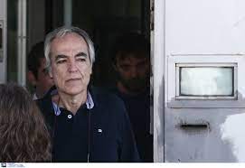 Εσπευσμένα στην εντατική ο δημήτρης κουφοντίνας. Dhmhtrhs Koyfontinas Sobarh Epideinwsh Ths Ygeias Toy Krisimes Wres Gia Ton Ektelesth Ths 17 Noembrh