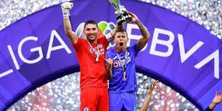 El veterano portero, campeón con la máquina, tenía en duda su continuidad con los cementeros, y se reveló qué pasará con su carrera. Why Cruz Azul Broke The Curse Of 23 Years