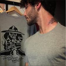 Stefano de martino e belen insieme per il compleanno di santiago. Stefano De Martino Nuovo Tatuaggio Per Far Sparire Belen Guarda