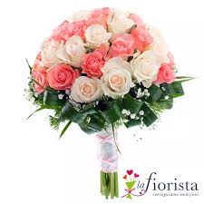 Un gesto molto affettuoso che, per i tanti. Bouquet Di Rose Rosa Chiaro E Scuro Consegna Gratis
