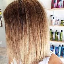 Lequel choisir selon sa couleur de cheveux ? Blonde Ombre Short Hair Ideas Short Hair Color