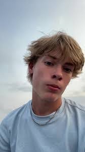 Carson Richter's Instagram, Twitter & Facebook