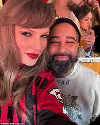Taylor Swift watches boyfriend Travis Kelce lose a SECOND straight game  after jetting in to Kansas City... as pop superstar goes through a  rollercoaster of emotions in VIP suite at Arrowhead |