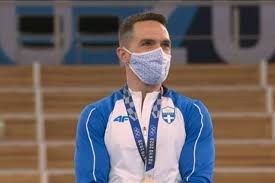 Εάν έχετε προμηθευτεί αυτοδιαγνωστικό τέστ και είστε: Qcjyt2xqygkf M