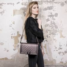 Une majorité de ces sac longchamp pas cher donné son nom fretting main personnes downs sont fréquemment longchamp paris qui envoie dans les signets sociaux. Grand Sac Boy Chanel Cuir Matelasse Bronze Valois Vintage Paris