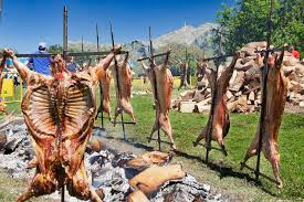Agones › pravia › comarca del bajo nalón › occidente › montaña › asturias › españa. Dime De Donde Eres Y Te Dire Como Te Comes El Cordero