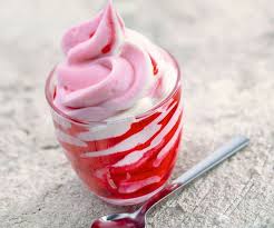 Dessert Facile Comment Faire Un Sundae A La Fraise Recette Recette Dessert Fraise Glace Et Sorbet Recette Dessert