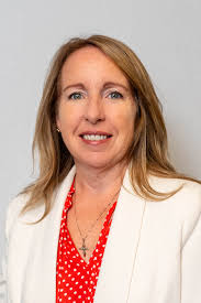 Please join us in welcoming Mrs. Machelle Seese, the new principal at  Beardsley Elementary School! This will be her 16th year in education. Mrs.  Seese received her Bachelor's degree in elementary education