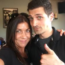 Elise Catanese (@elisecatanese)