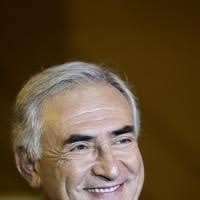 Procès DSK: Il va plaider non coupable... et s'est installé très  confortablement !