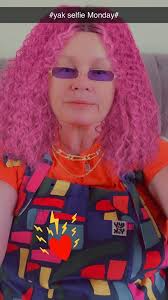 📸 Get yak at it! 📸 It's that time of the week again!  #YakMirrorSelfieMonday Share your selfies below for your chance to bag  yourself a £25 YakToken! ❤️