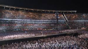 Club atlético river plate, commonly known as river plate. My Favorite Frame From The Thunderstruck Live At River Plate Video Brian In The Middle With The Fans All Around Him Just Shows That Even After 30 Years You Can Still Have