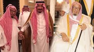 ويعرف الشيخ ناصر في السعودية بأنه مستشار الملوك حيث تولى منصب المستشار في الديوان الملكي برتبة الوزير في عهد كل من الملك خالد بن عبد العزيز، والملك فهد بن عبد العزيز، والملك عبدالله بن عبد العزيز، وصولا إلى العاهل الحالي، الملك سلمان بن عبد العزيز. Ø¹ Ø§Ù„Ø­Ø¯Ø« Ø­Ù‚Ø§Ø¦Ù‚ Ù…Ø«ÙŠØ±Ø© Ø¹Ù† Ù…Ø³ØªØ´Ø§Ø± Ø§Ù„Ù…Ù„ÙˆÙƒ Ø§Ù„Ø´ÙŠØ® Ù†Ø§ØµØ± Ø¨Ù† Ø¹Ø¨Ø¯Ø§Ù„Ø¹Ø²ÙŠØ² Ø§Ù„Ø´Ø«Ø±ÙŠ ÙˆØ³Ø± Ø²ÙŠØ§Ø±Ø© Ø§Ù„Ù…Ù„Ùƒ Ø³Ù„Ù…Ø§Ù† Ù„Ù‡ Youtube