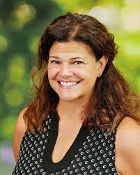 Leigh Comas's Instagram, Twitter & Facebook