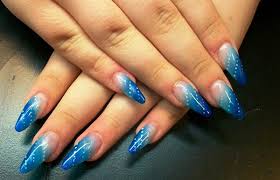 It is the first thing we need to discuss before blue offers us a big number of miraculous hues, from sky blue to deep blue to glittery blue. Almond Nails 200 Picture Ideas Hair Nails Skin Tips Tricks And Hacks