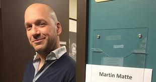 Martin Matte publie une photo de Céline et lui qui provoque plusieurs  réactions...