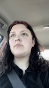 Jennifer Degraw's Instagram, Twitter & Facebook