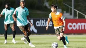 Frente aos italianos a equipa de rui jorge tem algumas baixas. Frances Francois Letexier Arbitra Jogo Entre Portugal E Italia Europeu Sub 21 Jornal Record