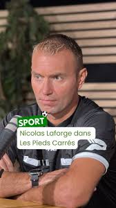 ⚽️ L'arbitre belge Nicolas Laforge était le premier invité de notre toute  nouvelle émission podcast "Les Pieds Carrés"., 🇧🇪 Durant cet échange avec  nos journalistes, il est notamment revenu sur les ...