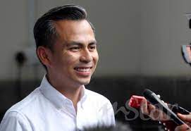 Fahmi berkata, sehubungan itu beliau bersama kakitangan lain diarahkan untuk membuat saringan dan menjalani kuarantin seperti ditetapkan. Sebagai Bekas Pelakon Mp Lembah Pantai Sedia Perjuangkan Nasib Artis Hiburan Mstar