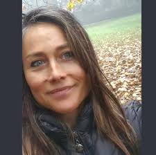 Non era nei miei piani innamorarmi di te, del tuo sorriso e della tua  risata. Non era nei miei piani sognarti ogni notte e ogni giorno. Non era  nei miei piani sorridere