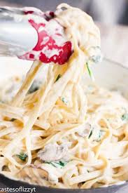 Fettuccini With Mushroom Alfredo Sauce Alfredo Sauce Easy Mushroom Alfredo Vegetarian Pasta Dishes