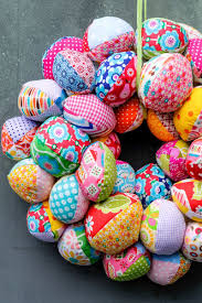 Rundum Gelungen Ostereier Aus Stoff Nahen Diy Idee Zu Ostern In 2020 Nahen Ostern Schnittmuster Ostereier Nahen Ostereier