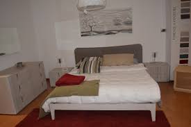 La camera da letto contemporanea decor nasce da un progetto unico, che veste la stanza come un abito sartoriale. Camera Modo 10 Domino A Taranto Sconto 51