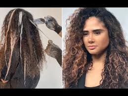 A good tip is to make sure your hair is healthy after your curly hair balayage is to use a good conditioner to ensure your curls is healthy and nourished. How To Balayage On Curly Hair Balayage Tips Youtube