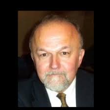 Came across these composition examples and they are golden (pun intended). 