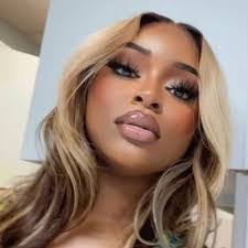 Diamond Harvey's Instagram, Twitter & Facebook