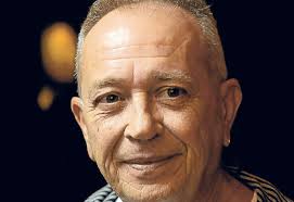 Daniel Ares: “Como la mueven las editoriales, la narrativa no va a vender  nunca»