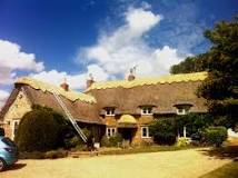 How Long Should A Thatched Roof Last? - Master Thatchers | HOEMT