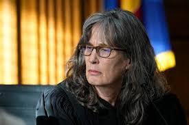 Sarah Block's Instagram, Twitter & Facebook