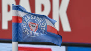 Liga von sieg zu sieg. Nachster Fall An Der Forde Kiel Kriegt Corona Nicht Los Sport Nordbayern De