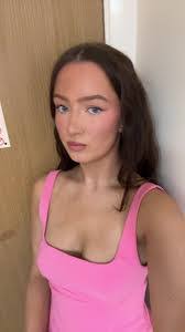 Danielle Reece's Instagram, Twitter & Facebook