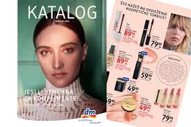U dm online drogeriji kupujte jednostavno i povoljno, danonoćno i uvijek po trajno dobrim cijenama.otkrijte raznolikost proizvoda za šminkanje brojnih trendi marki poput max factor ili maybelline new york i isprobajte svoj novi look kod kuće. Prelistali Smo Novi Dm Katalog I Pronasli Inspiraciju Za Travanj Modni Almanah