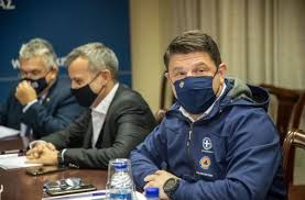 Από αύριο και για 3 εβδομάδες η καθημερινότητά μας αλλάζει ξανά. Xardalias H Boreia Ellada Dexetai Epidhmiologikh Epi8esh Krisima Ta Epomena 24wra Ta Nea