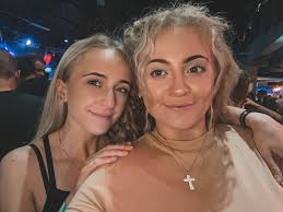 Vermoor 2 dae voor sy 19 jaar oud sou word