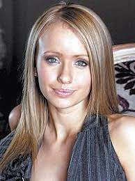 David john ian dunn was born on 27 december 1979 in great harwood, lancashire. Sammy Pays Tribute To Mum The Bolton News