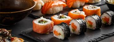 L'attrezzatura necessaria non è molta, serve ora più che mai trovare il sushi già pronto nel banco frigo dei nostri supermercati è facile, ma la caratteristica principale del sushi è, e deve rimanere, la. Il Galateo Del Sushi L Infografica Con Le Indicazioni Su Come Consumarlo