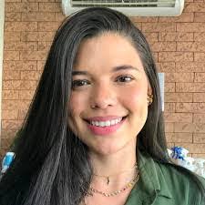 Amanda Pau's Instagram, Twitter & Facebook