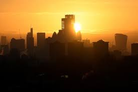 Перевод слова sunrise, американское и британское произношение, транскрипция, словосочетания, примеры scarlet shafts of sunrise — алые лучи утренней зари sunrise fading. When Was Sunrise This Morning And What Time Is Sunset In London Today London Evening Standard Evening Standard