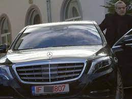 Savurați prăjitura doar din priviri „am 63 de. Am HotÄƒrat SÄƒ Dau Acest Mercedes Maybach AnunÅ£ul Care I A FÄƒcut Pe Fanii Lui Gigi Becali SÄƒ Dea Imediat Like