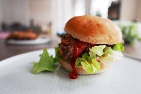 Crispy Chicken Burger Dans La Lune Recipe Crispy Chicken Burgers Chicken Burgers Crispy Chicken