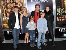 He was born in the united states of america and holds american citizenship. Jon Bon Jovi Dorothea Hurley Romeo Jon Jacob Hurley Stephanie Rose Jon Bon Jovi And Jacob Hurley Photos Zimbio