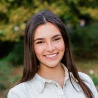 Ella Crist's Instagram, Twitter & Facebook