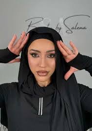 Fatima Farhat's Instagram, Twitter & Facebook