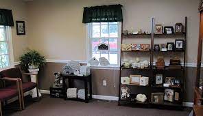 We are a 24/7 pet crematory funeral home that specializes in pet cremation. Pet Heaven Funeral Home Inc 3604 N Buffalo St Orchard Park Ny 14127 Usa
